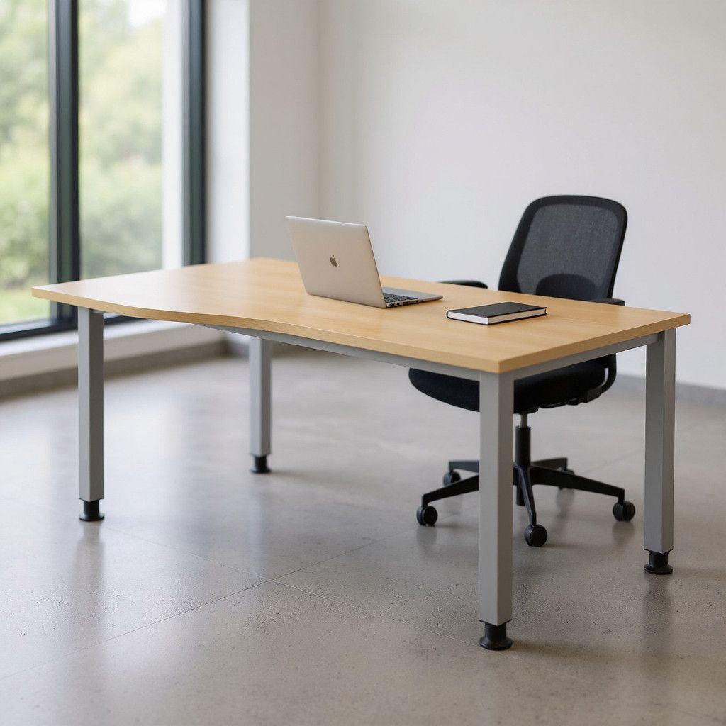 Bürotisch mit stabilem 4-Fuß-Gestell