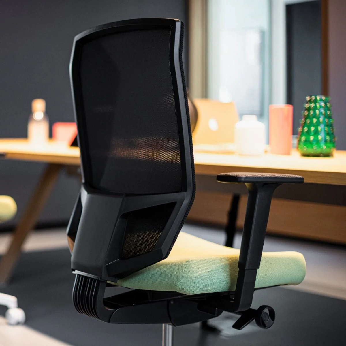 Bürostuhl @Just evo mesh black von Dauphin - Produktbild 2 von 8