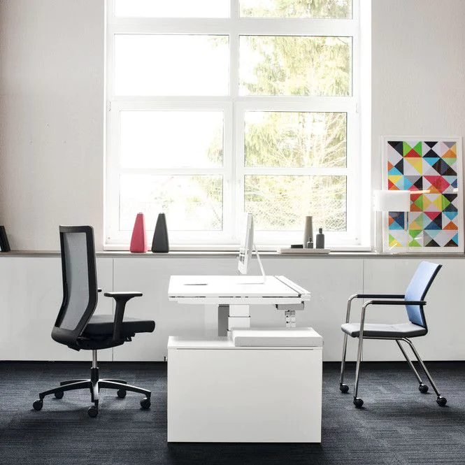 Vierbeiner-Besucherstuhl Stilo visitor 6802 mesh/style mit Rollen von Dauphin - Produktbild 1 von 4